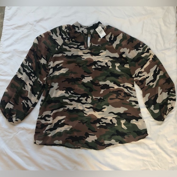 ASHLEY STEWART WOMENS SUPER CUTE CAMO BLOUSE SIZE: 14/16 - Picture 5 of 12